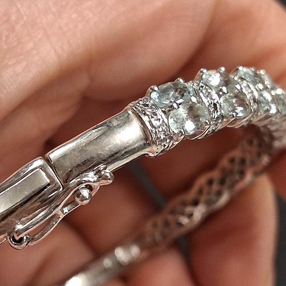 Topaz 925 Bangle - Picture 2 of 4